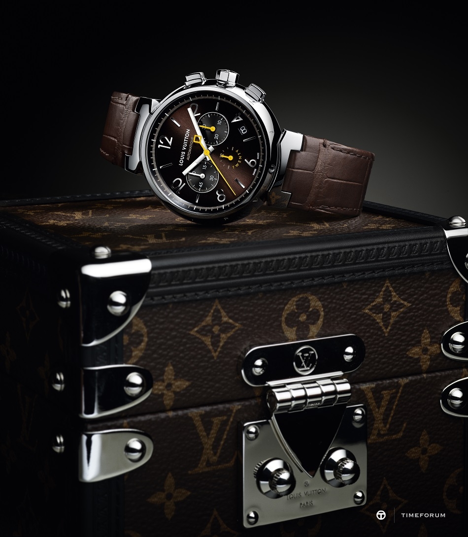 20220509_LOUIS_VUITTON_MONTRE_TAMBOUR_20_ANS_VISUEL_04_MONTRE_ET_MALLE_V5.jpg