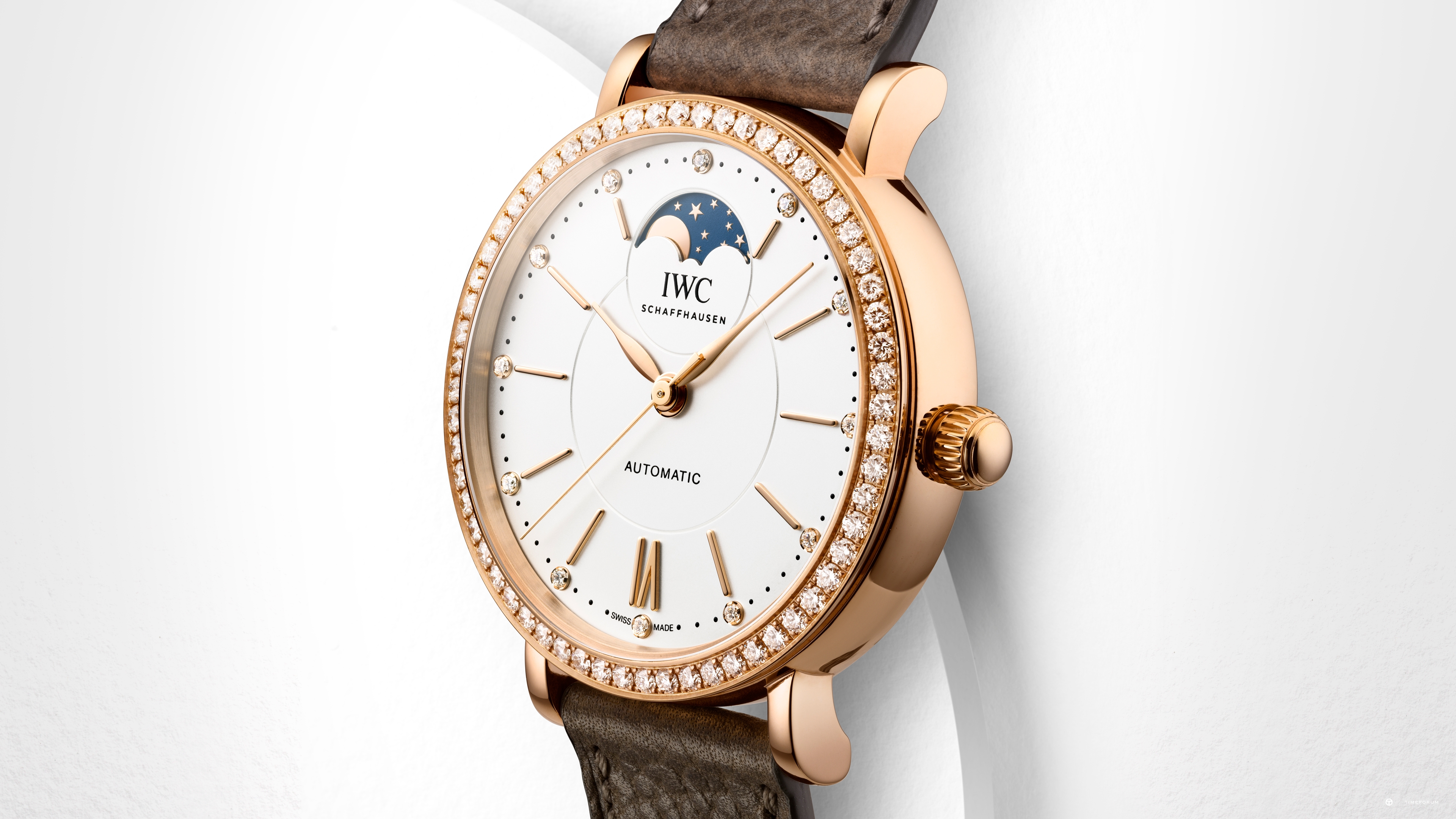 iw659602-detail-moonphase-4k.jpg