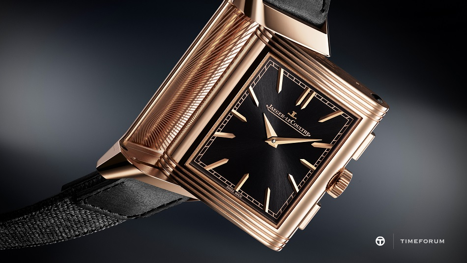 jaeger-lecoultre-reversotributechronograph-pinkgold-recto-01-b-16-9.jpg