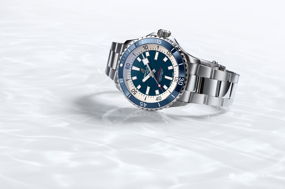 50_Breitling Superocean Automatic 42_Ref. A17375E71C1A1_RGB.jpg