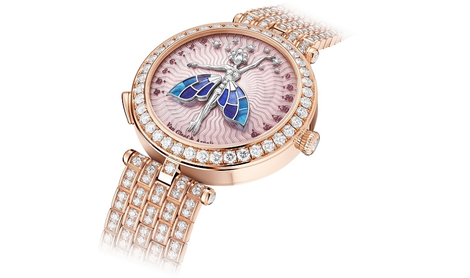 Packshot_VCARPBES00_-_Lady_Arpels_Ballerine_Enchantee_Or_Rose_Pavee_-_3Q__Van_Cleef__Arpels_-_Clement_Rousset_2280610.jpg