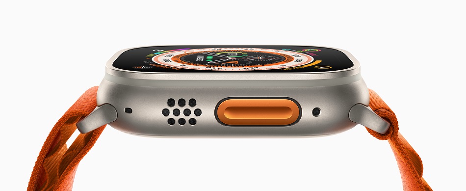 Apple-Watch-Ultra-Orange-Alpine-Loop-Action-button-220907.jpg