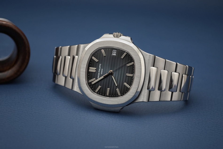 Eingestellt-Patek-Philippe-Nautilus-Ref-5711-1A-2048x1365.jpg