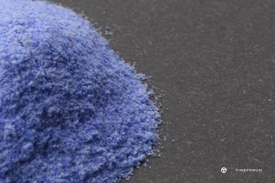Blue-enamel-powder.jpg