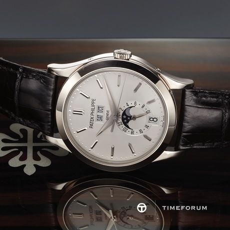 11250a2010123-patek-philippe-complicated-watches-reference-patek-philippe-5396.jpg