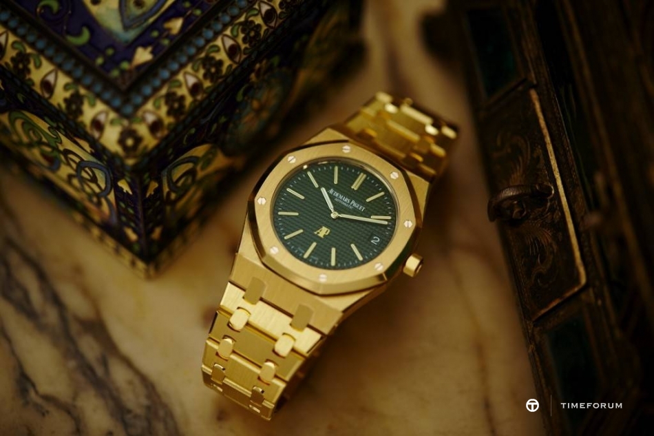 Audemars-Piguet-Royal-Oak-Extra-Thin-The-Hour-Glass-Limited-Edition-Timepiece-8-1024x683.jpg