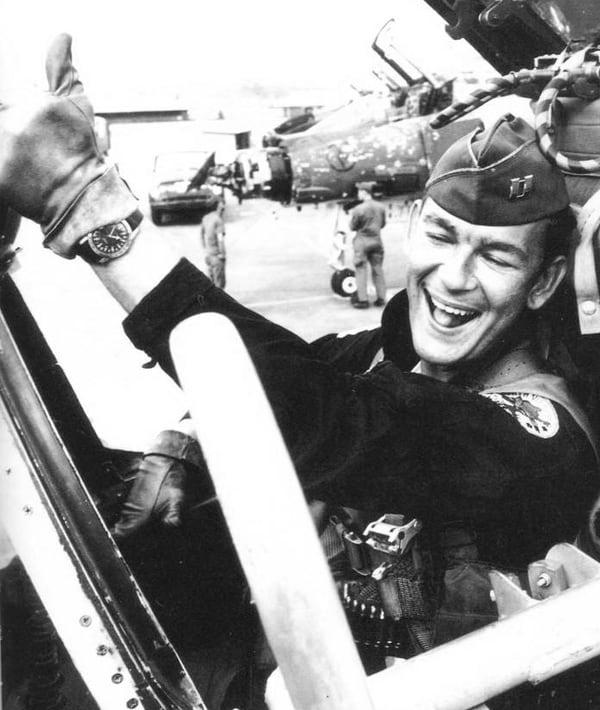 Glycine-Airman-worn-by-US-Air-Force-Pilot-Vietnam-War.jpg