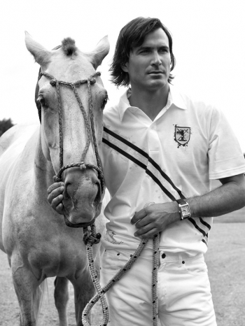 adolfo-cambiaso-wearing-jaeger-lecoultre-reverso-squadra-hometime_wpbn.jpg