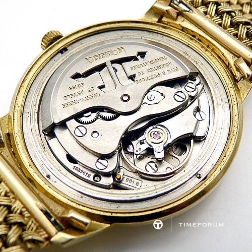 jaeger-le-coultre-chronometre-automatic-18ct-gold-09.jpg