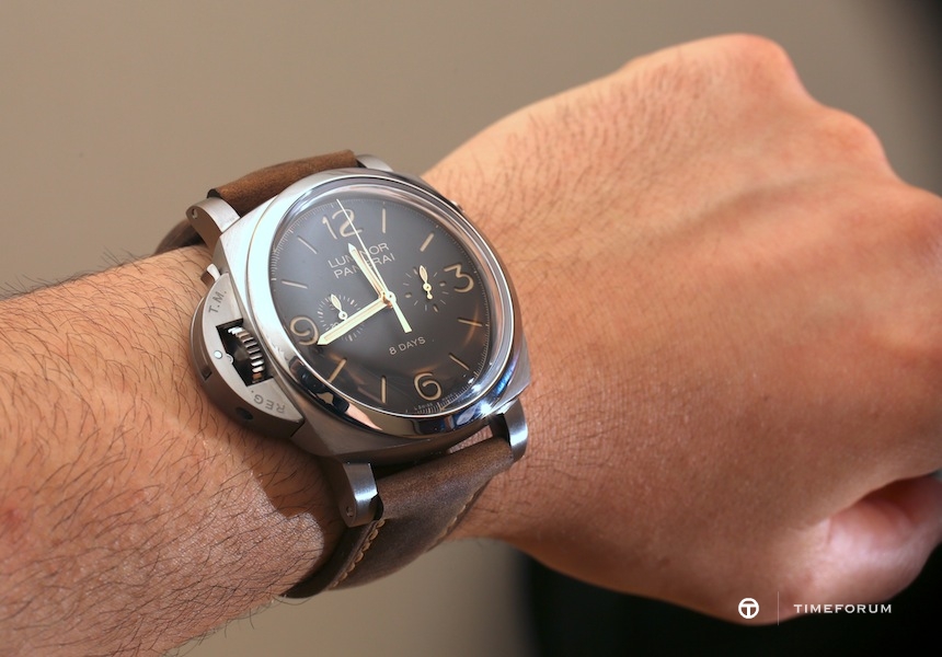 Panerai–PAM-579-Luminor-1950-Chrono-Monopulsante-Destro-8-Days-Titanio-1-1.jpg