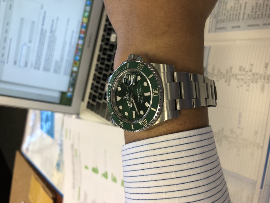 1B2612B7-DA81-4D0C-8DA4-5A2C42EC5FEE.jpeg : Submariner green.