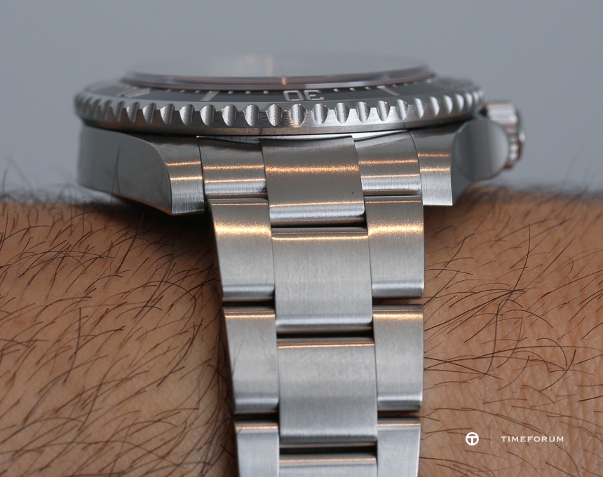 Rolex-Sea-Dweller-4000-116600-watch-7.jpg