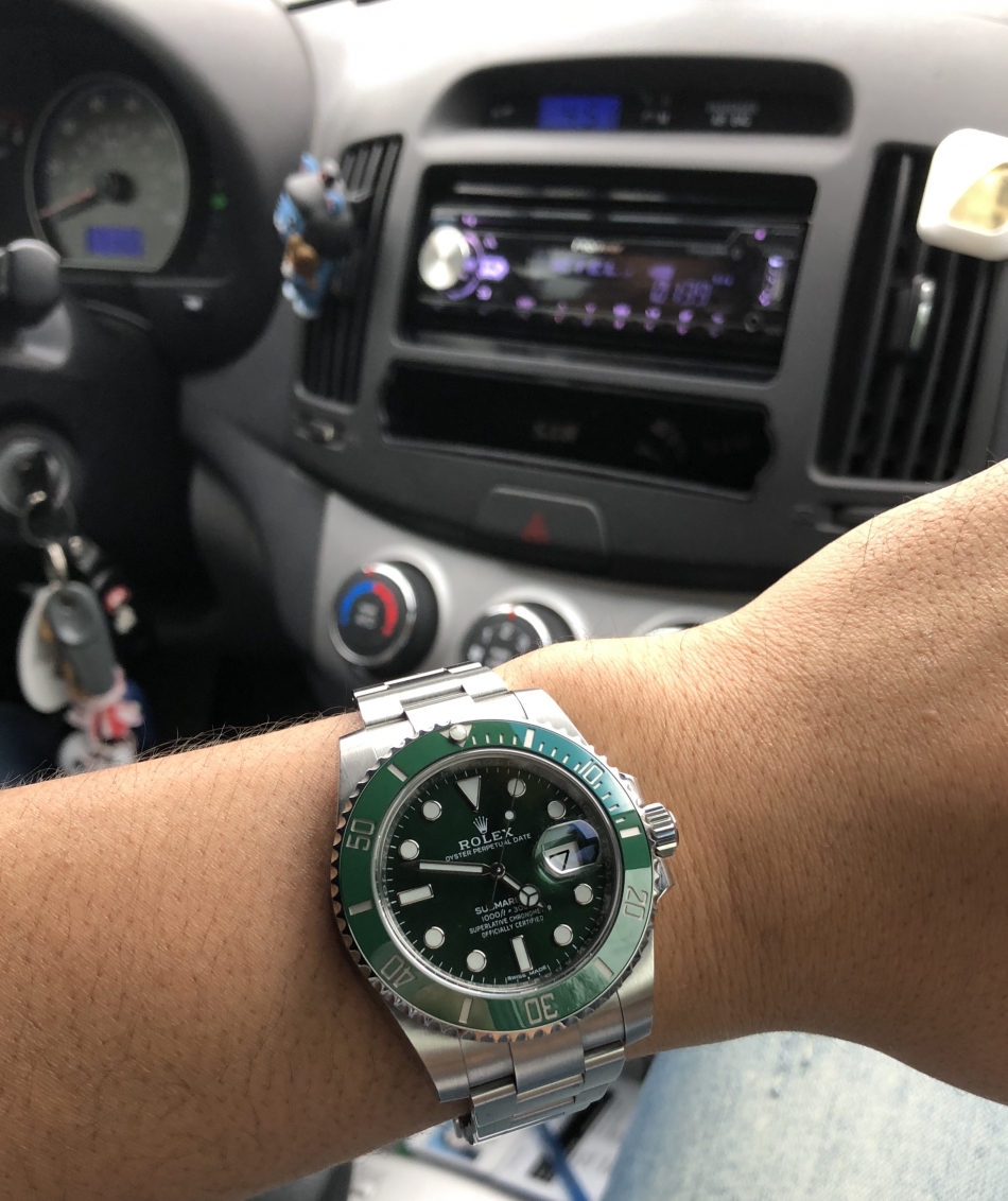 220EC924-B7F5-48DD-AE04-B5291DFB8EF2.jpeg : Birthday with a green submariner