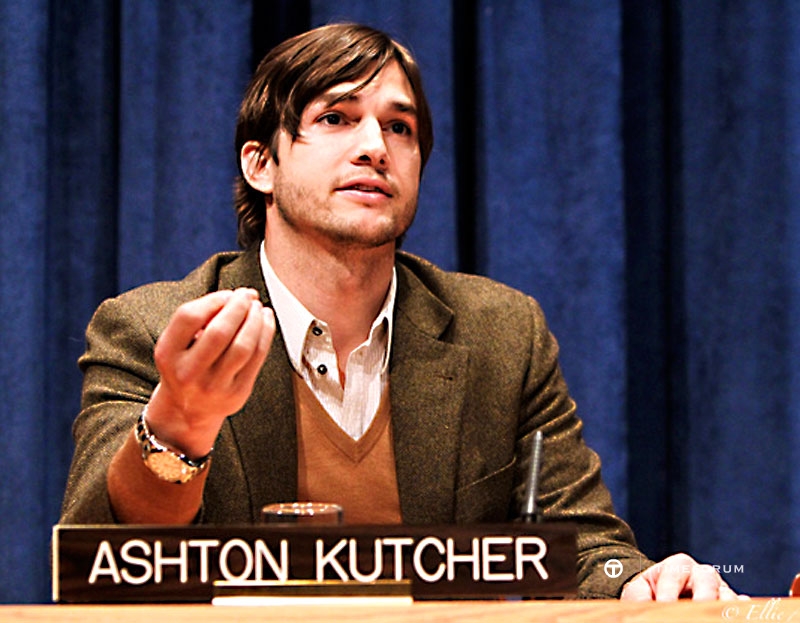 Ashton-Kutcher-Rolex-Milgauss-Dial.jpg
