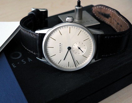 The-Versatile-Gent-Watch-Nomos-Orion-2.jpeg