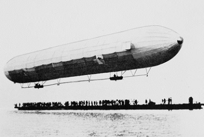 800px-First_Zeppelin_ascent.jpg