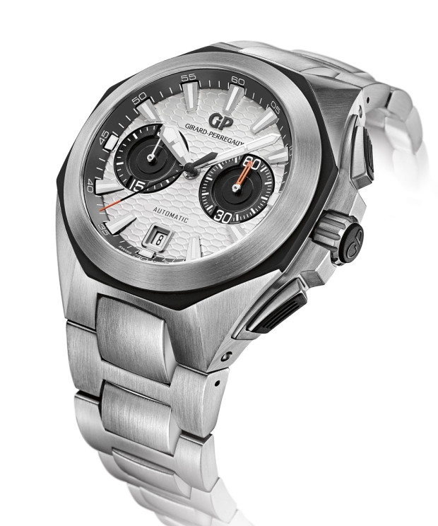 Girard-Perregaux-Chrono-Hawk-Steel-Bracelet-Silver-Dial-620x744.jpg