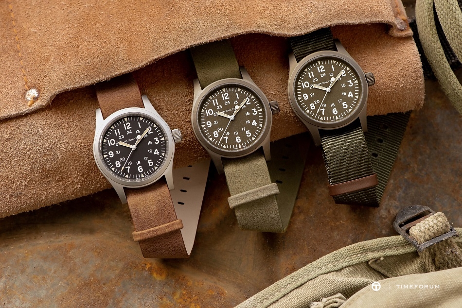 H69449961_H69439531_H69449861_Khaki Field Mechanical_Lifestyle 3.jpg