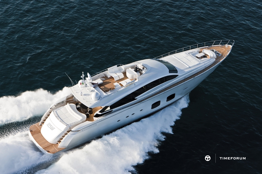 ferretti-470_14.jpg