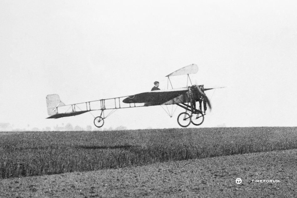 Bleriot_XI_1909.jpg