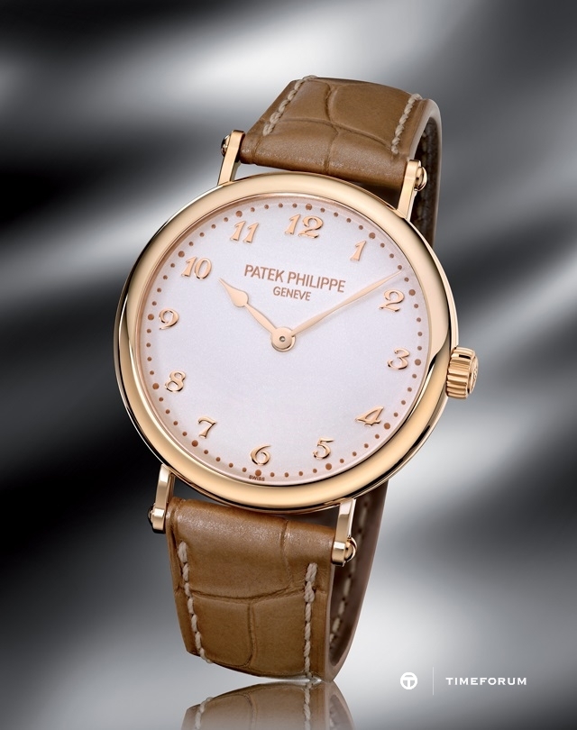 Patek_Philippe_Calatrava_Ref_7200_principale.jpg