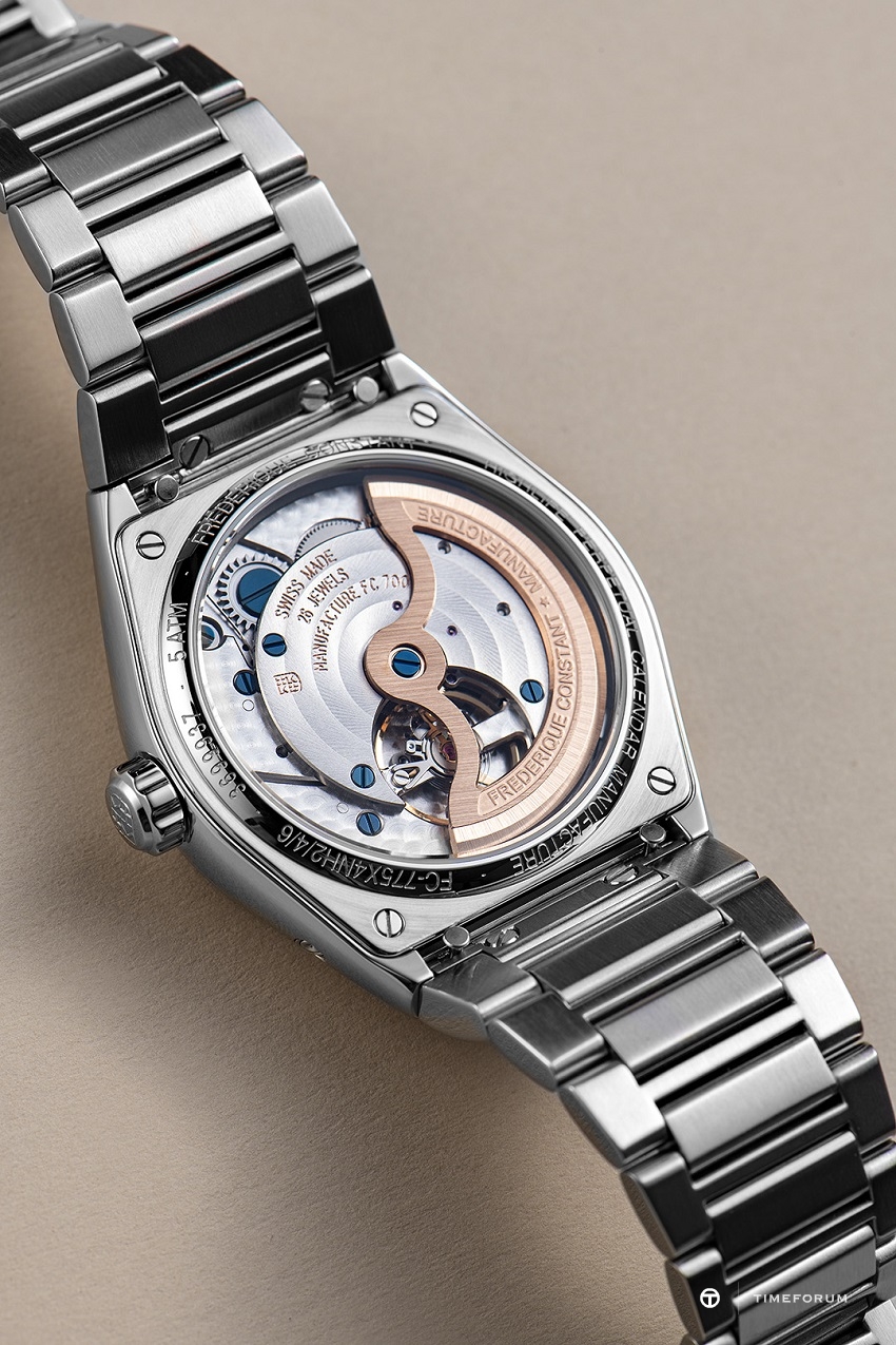 Frederique_Constant_FC-775N4NH6B_Detail_2_CasebackPhoto©Eric_Rossier_SD.jpg