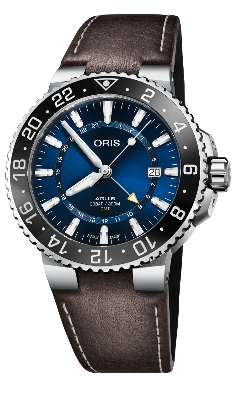 01 798 7754 4135-07 5 24 10EB - Oris Aquis GMT Date_LowRes_9576.jpg