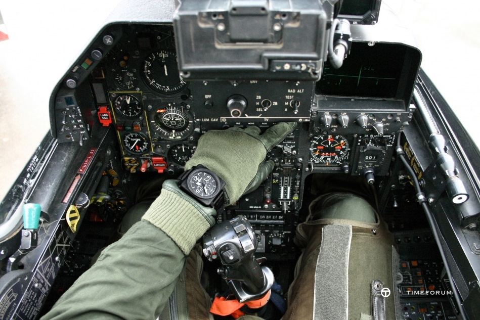 BR01-94-cockpit(2).jpg