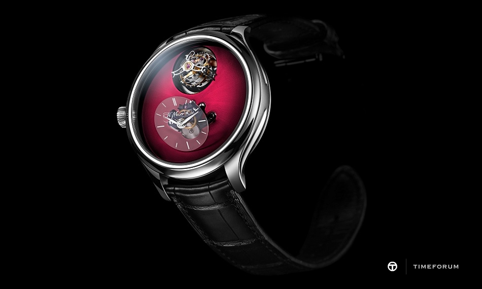 Endeavour Cylindrical Tourbillon H. Moser X MB&F_1810-1201_PR_01_Black Background.jpg