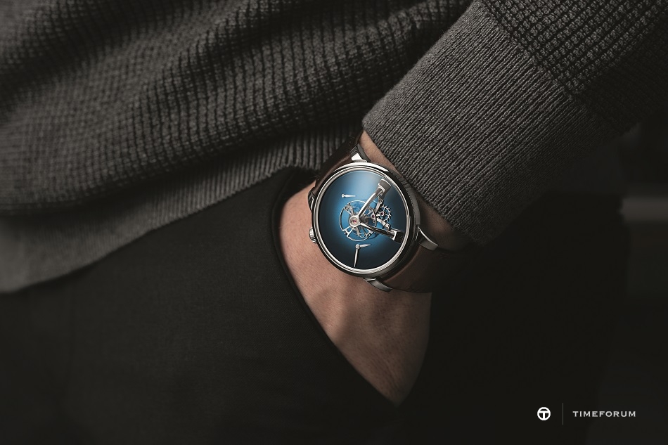 LM101 MB&F X H. Moser_Funky Blue_Lifestyle_03.jpg