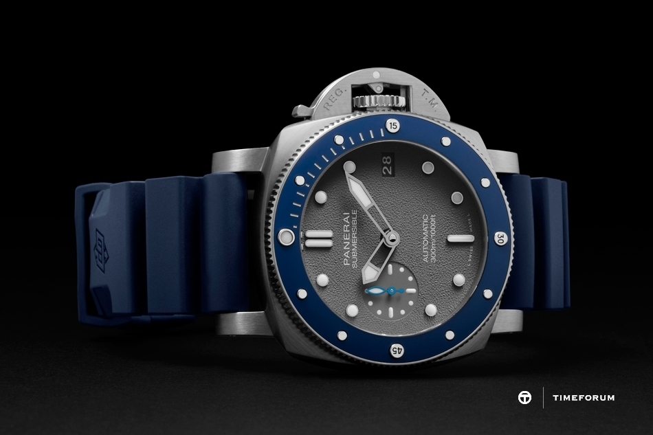 PANERAI_SUBMERSIBLE_42MM_PAM00959_6.jpg