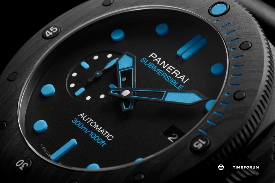 PANERAI_SUBMERSIBLE_CARBOTECH_PAM01616_4.jpg