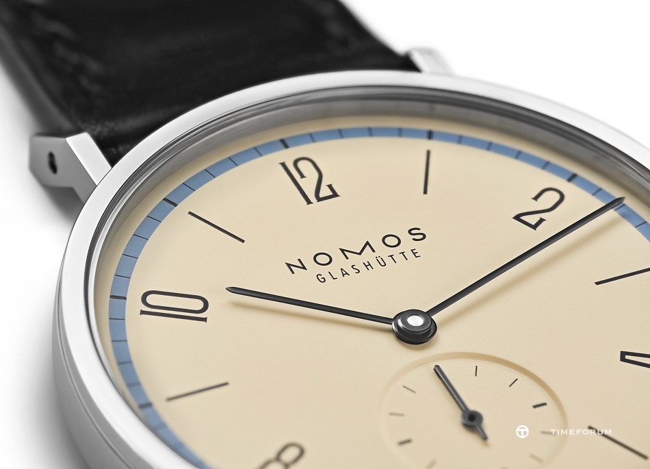 08_NOMOS_Tangente_blue_detail_dial_01.jpg