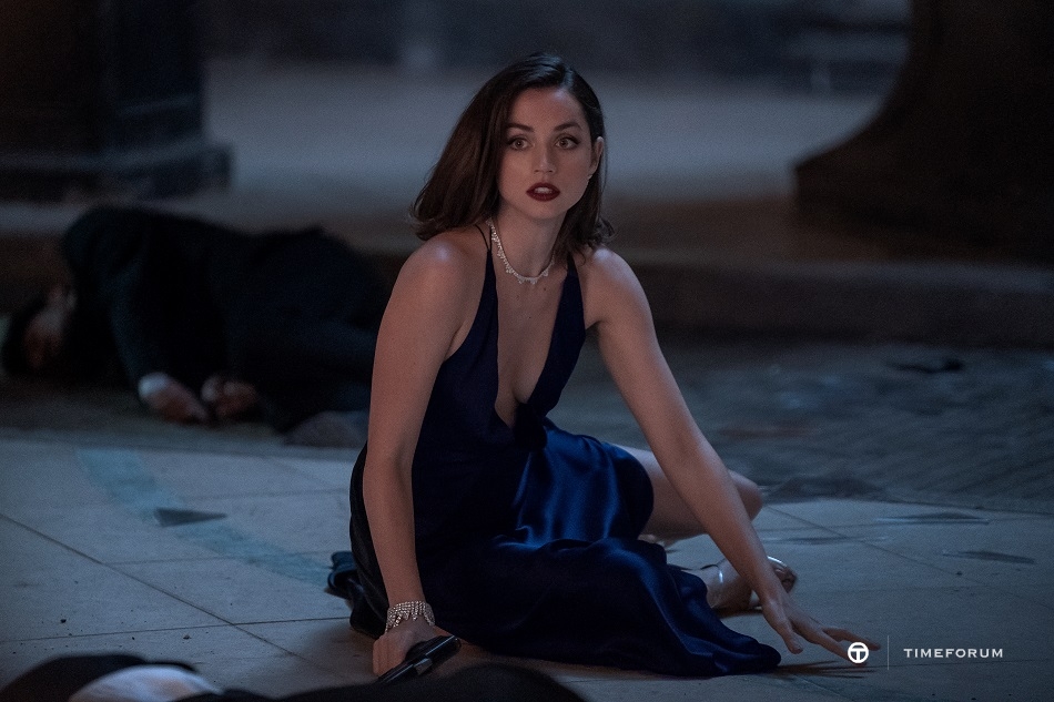 Ana de Armas as Paloma wearing Chopard in No Time To Die, November 2020_1.jpg