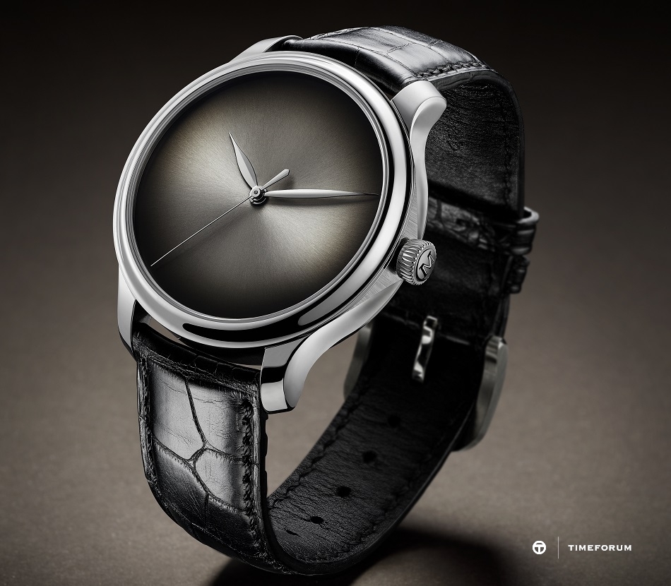 concept_watch_white_gold_fume__1343-0xxx_pr_black_background.jpg_ - 복사본.jpg