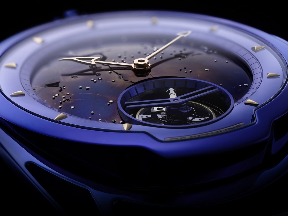 De_Bethune_DB28KOB_TourbillonMeteorite_Closeup - 복사본.jpg