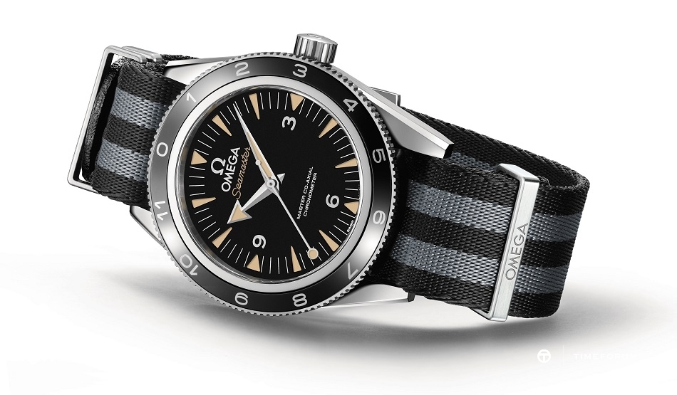 The_OMEGA_Seamaster_300_Bond_233.32.41.21.01.001_white_background_2 (2).jpg