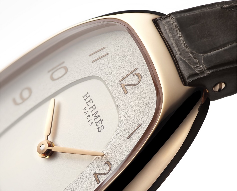 Galop_d_Hermes_rosegold_PR_close_up_dial_copyright_Joel_Von_Allmen.jpg