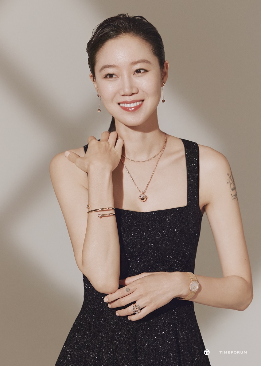 PIAGET_HOLIDAY CAMPAIGN_KHJ_Extr Lady watch Main visual B_Full version.jpg