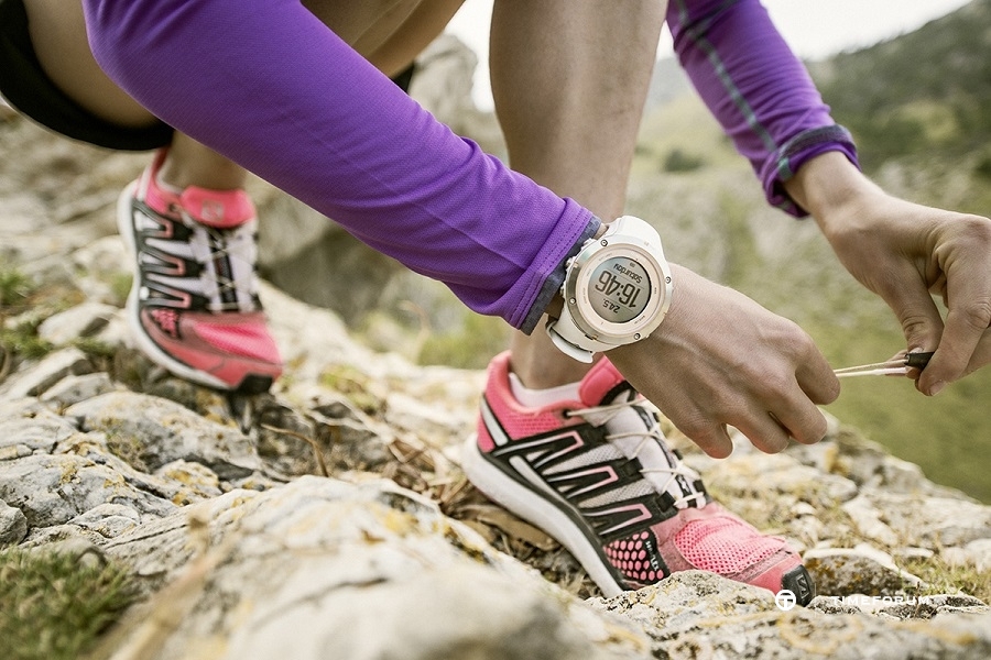 suunto-ambit3-sport-sapphire-action-7.jpg