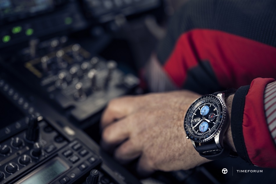 Khaki Aviation Converter Auto Chrono Air Zermatt Edition_H76706730_Lifestyle 2.jpg