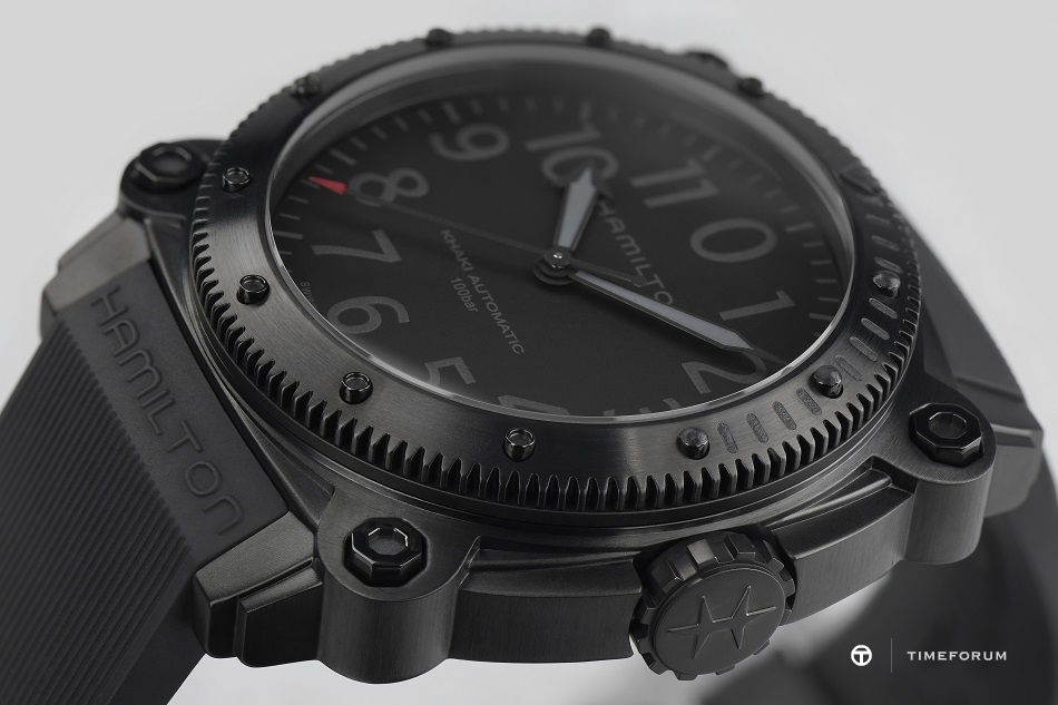 Hamilton Belowzero Titanium Limited Edition Red_H78505332_Detail 3.jpg