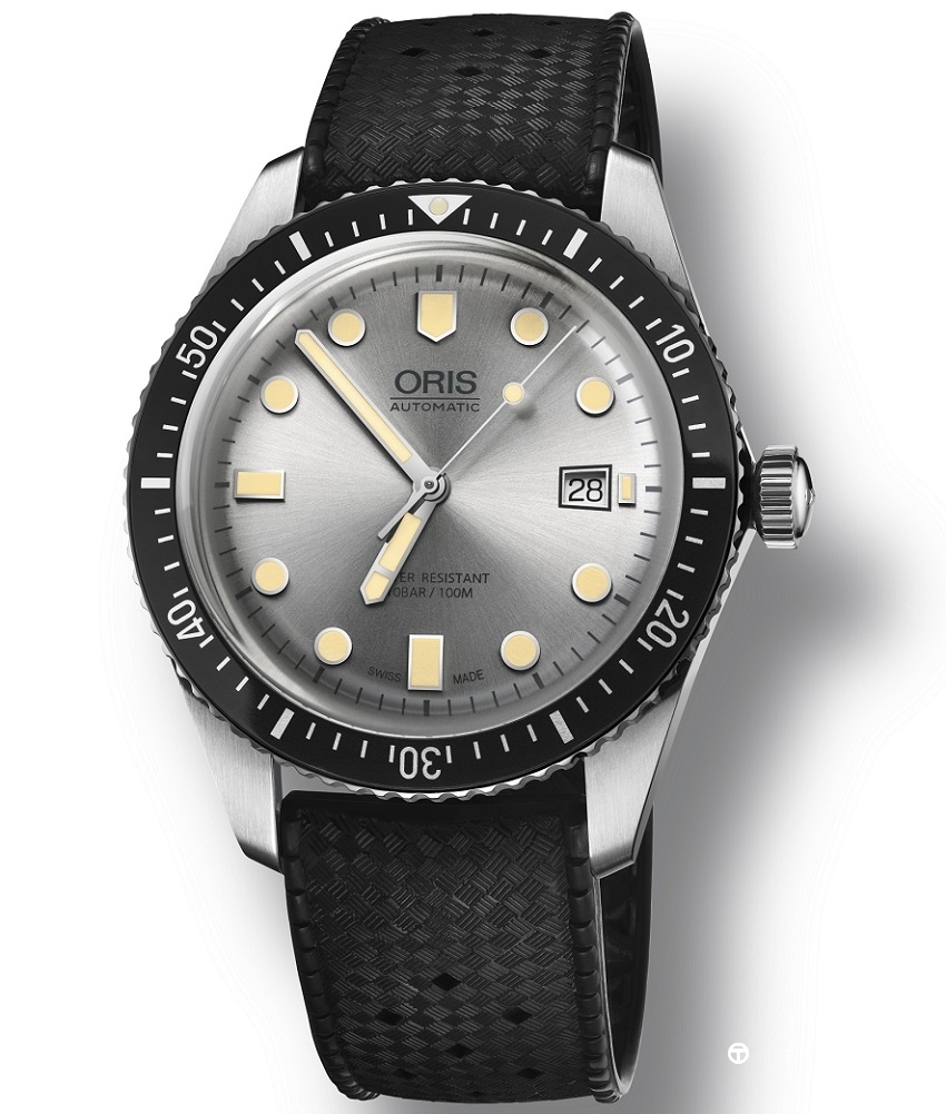 01 733 7720 4051-07 4 21 18 - Oris Divers Sixty-Five_HighRes_6348.jpg