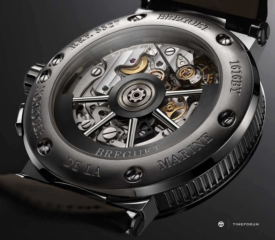 Breguet Marine Chronographe 5527BB Y2 9WV_case back ambiance.jpg