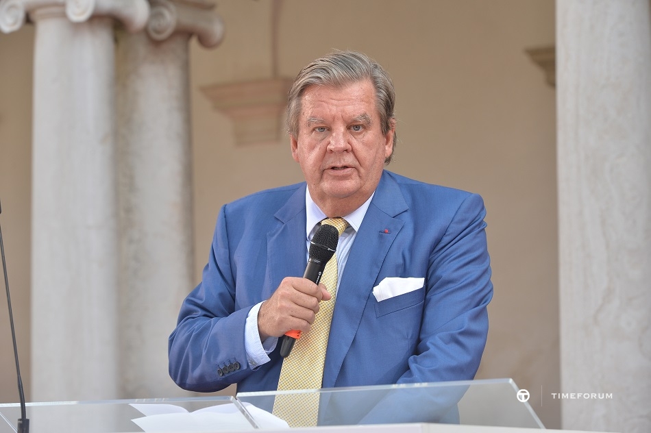 Johann Rupert_MNT_5918.JPG