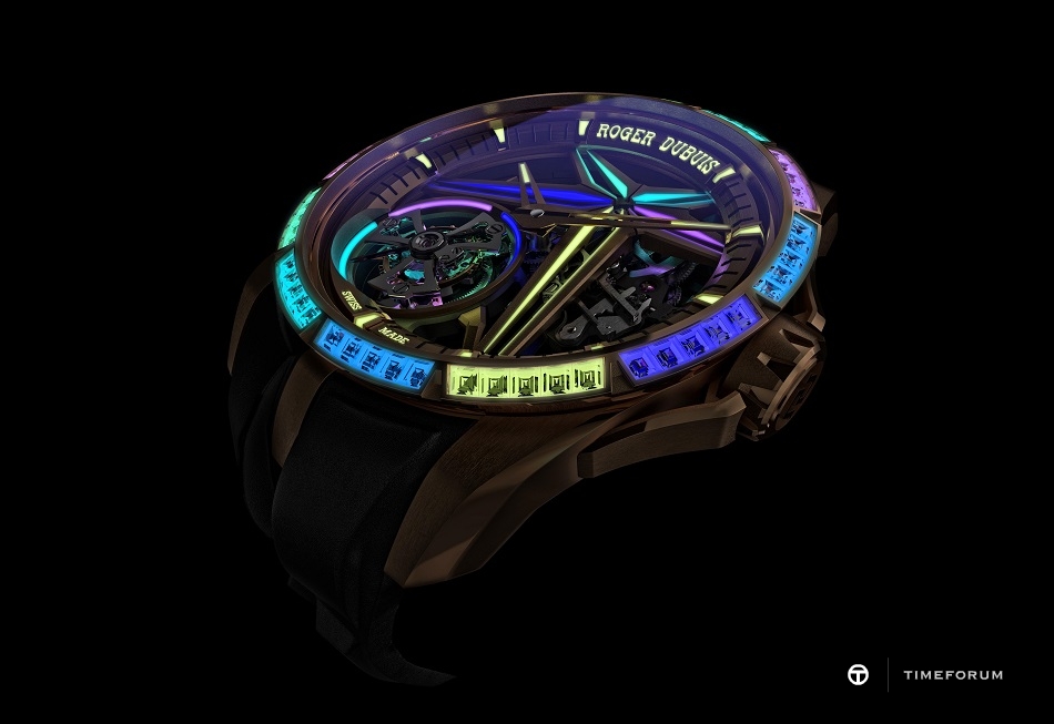 excalibur-single-flying-tourbillon-glow-me-42mm-2.jpg