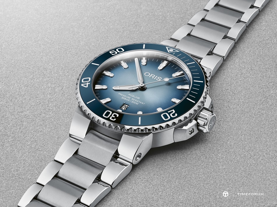 01 733 7730 4175-Set - Oris Lake Baikal Limited Edition_HighRes_11657.jpg