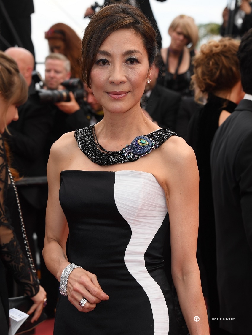 18_May_2017_Michelle_Yeoh_in_Chopard_11820.jpg