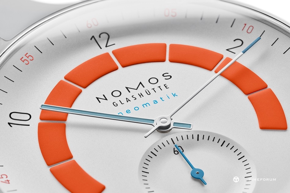 6 NOMOS Autobahn neo_s Cut A3 Detail.jpg