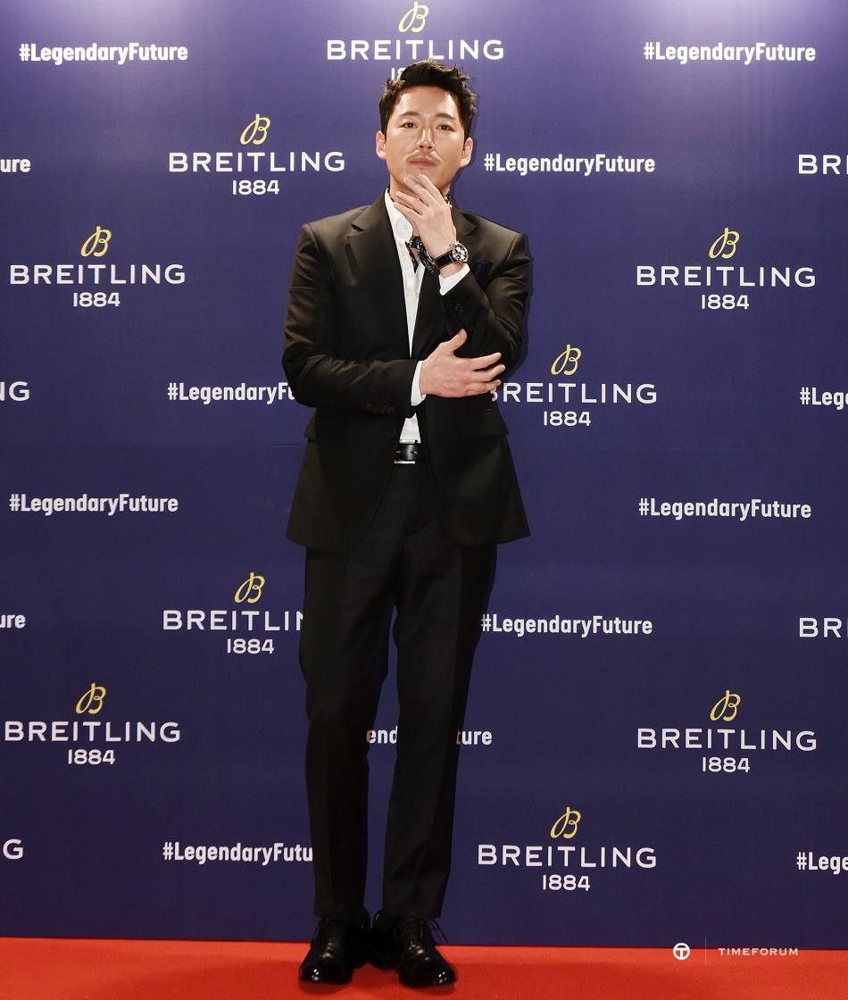 [배우 장혁] 브라이틀링, CEO 조지 컨 방한 기념 포토월 행사 (1).jpg